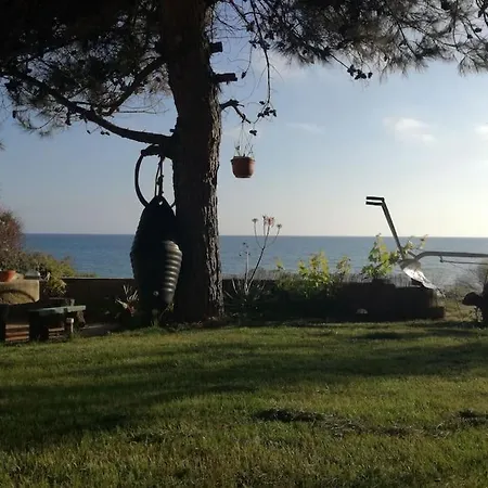 Corfu Sea Front Apartment,the Nest Ii * Agios Matthaios (Corfu)