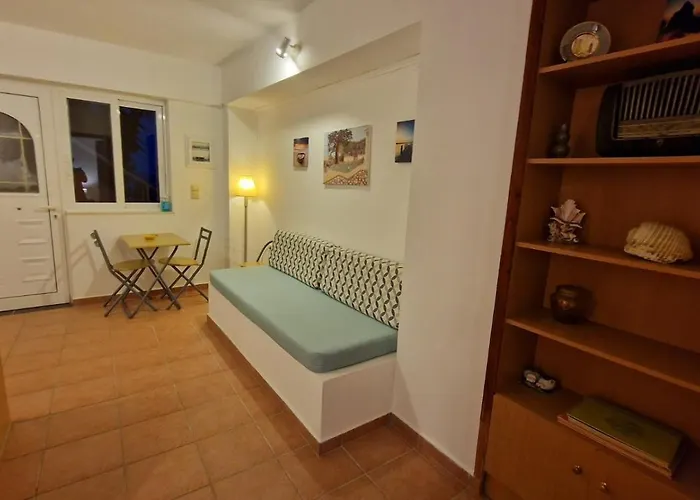 Corfu Sea Front Apartment,the Nest Ii 度假居 *